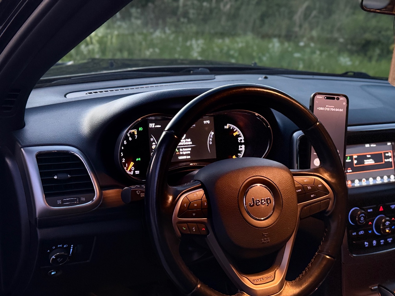 Jeep Grand Cherokee - фото 9