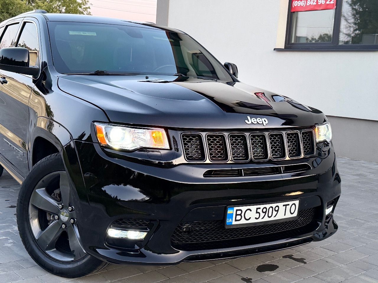 Jeep Grand Cherokee - фото 23
