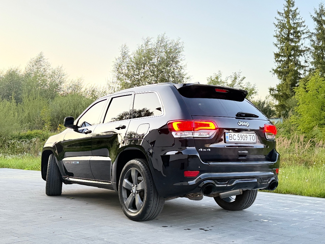 Jeep Grand Cherokee - фото 2