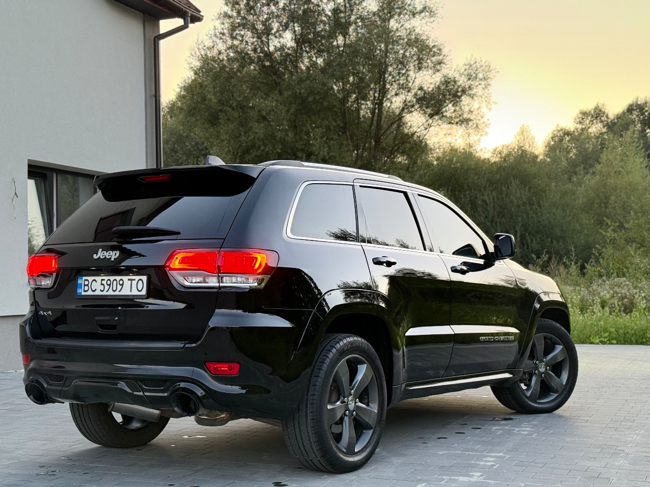 Jeep Grand Cherokee - фото 32