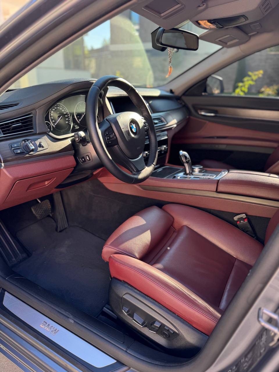 BMW 7 серії - фото 7