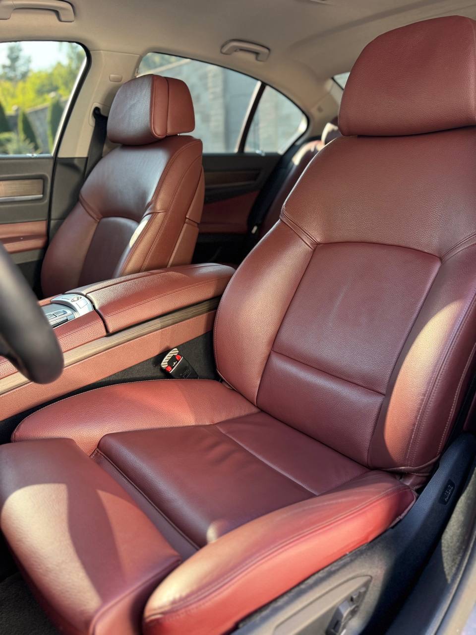 BMW 7 серії - фото 12