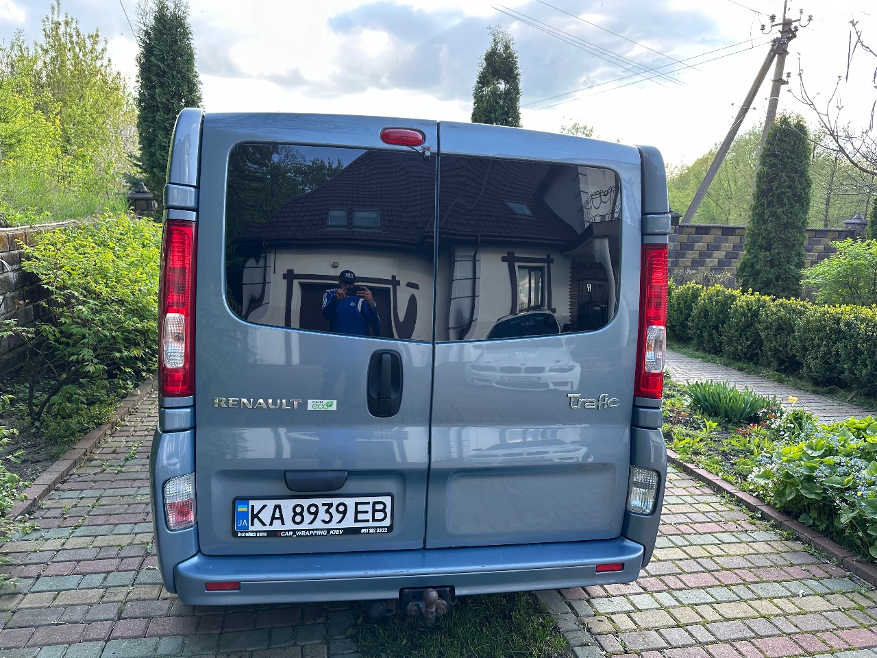 Renault Trafic - фото 16