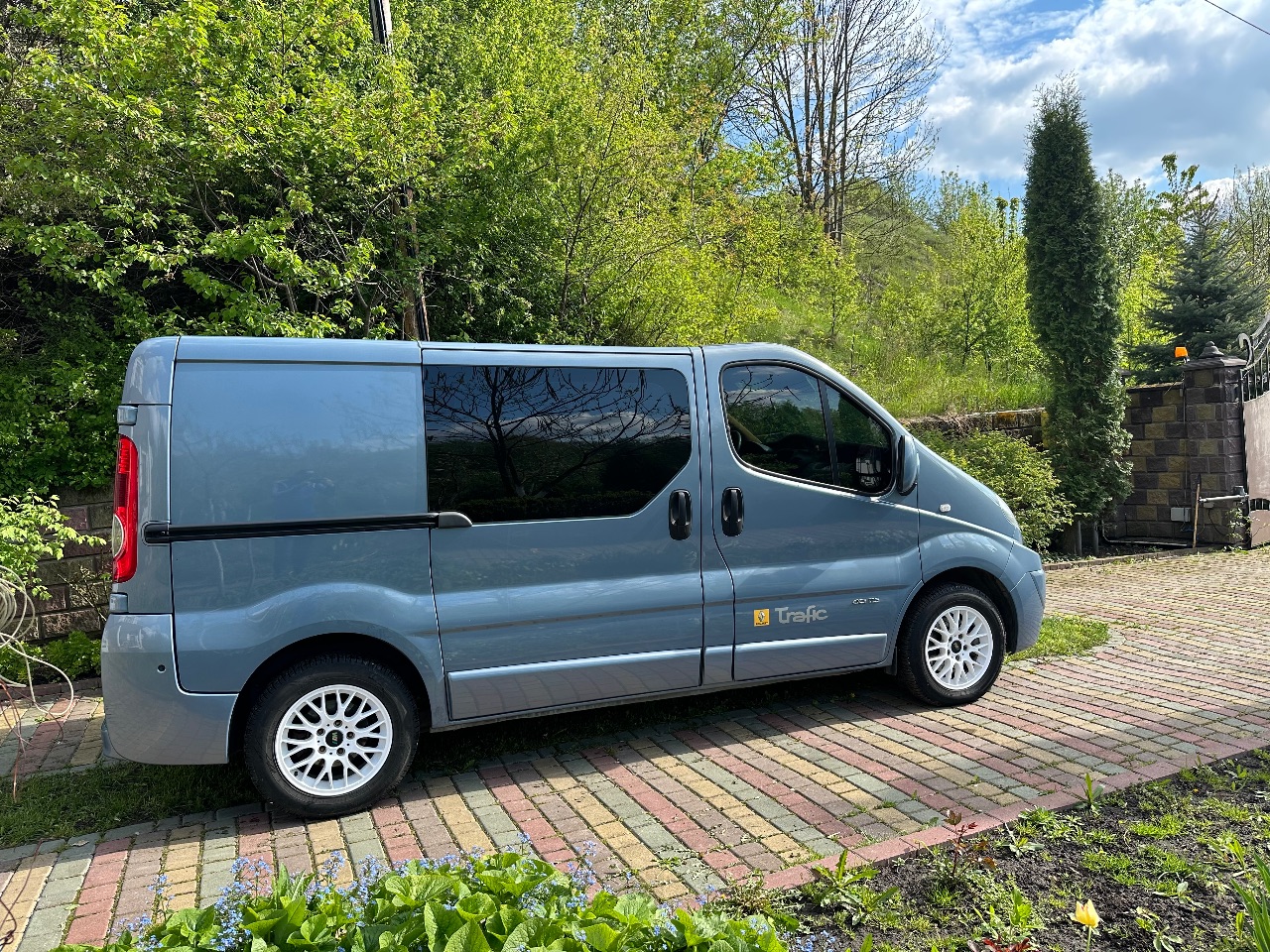 Renault Trafic - фото 9