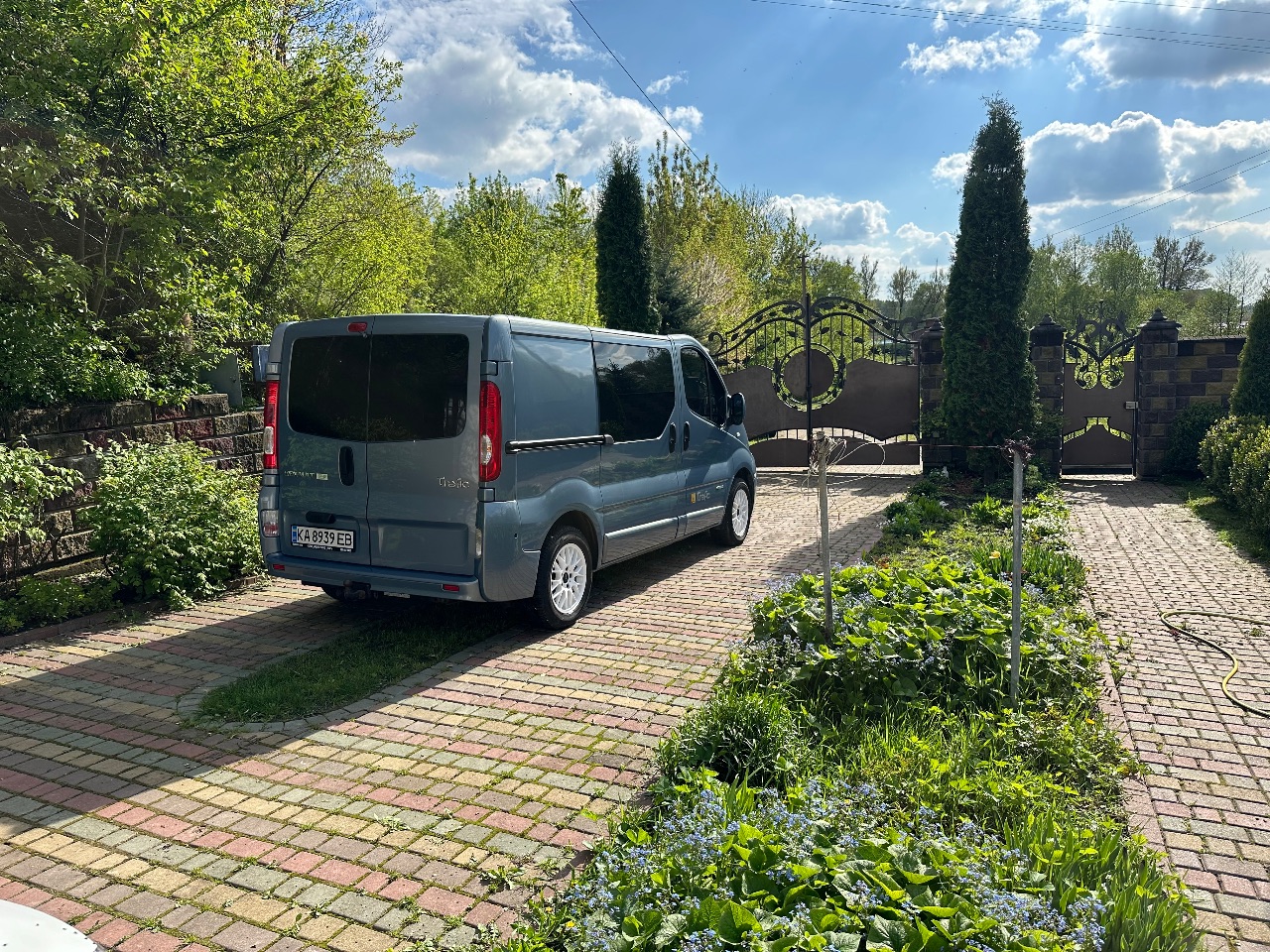 Renault Trafic - фото 13
