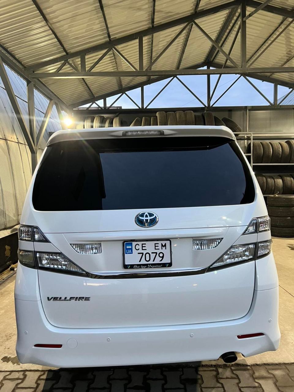 Toyota Vellfire - фото 8