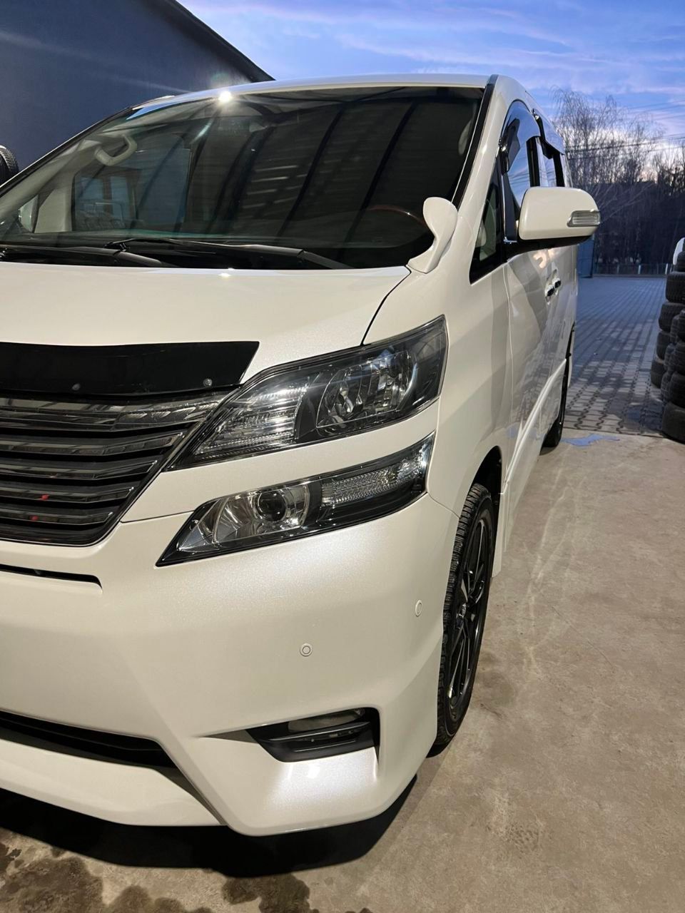Toyota Vellfire - фото 16