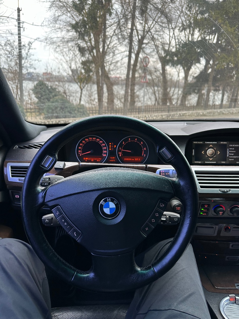 BMW 7 серії - фото 8