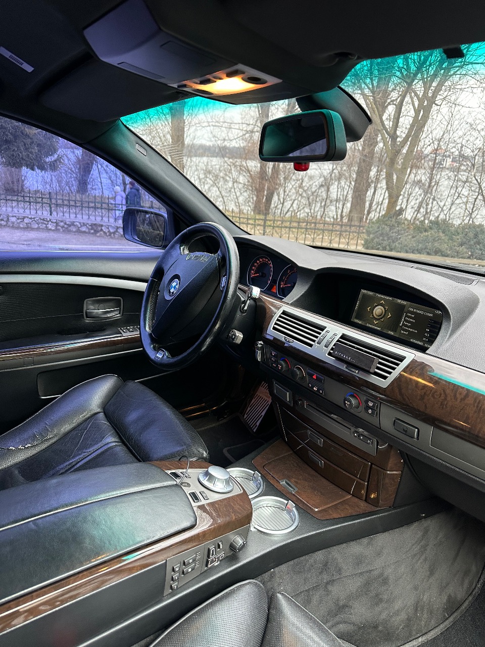 BMW 7 серії - фото 15