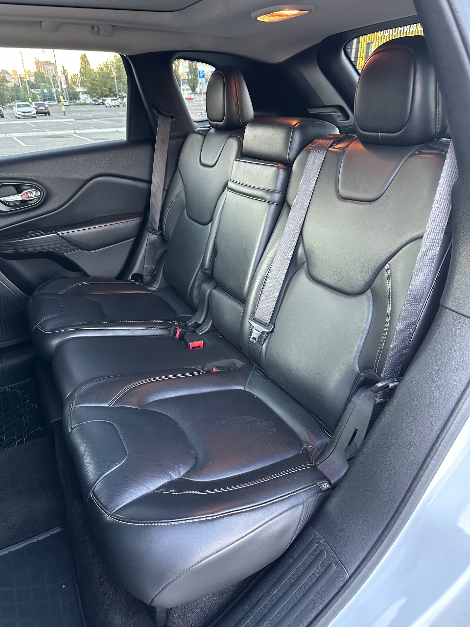 Jeep Cherokee - фото 15