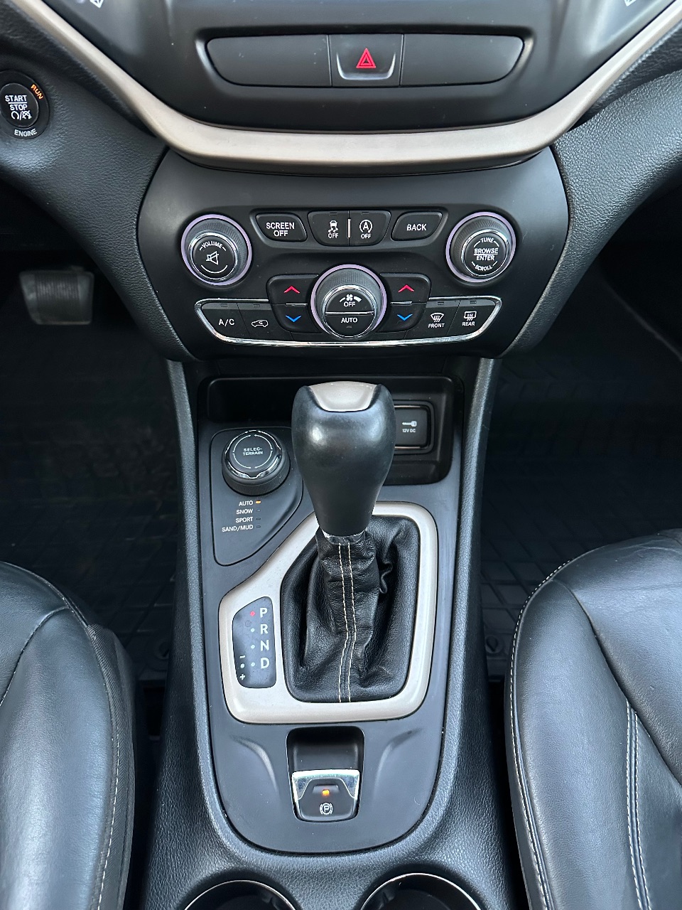 Jeep Cherokee - фото 30