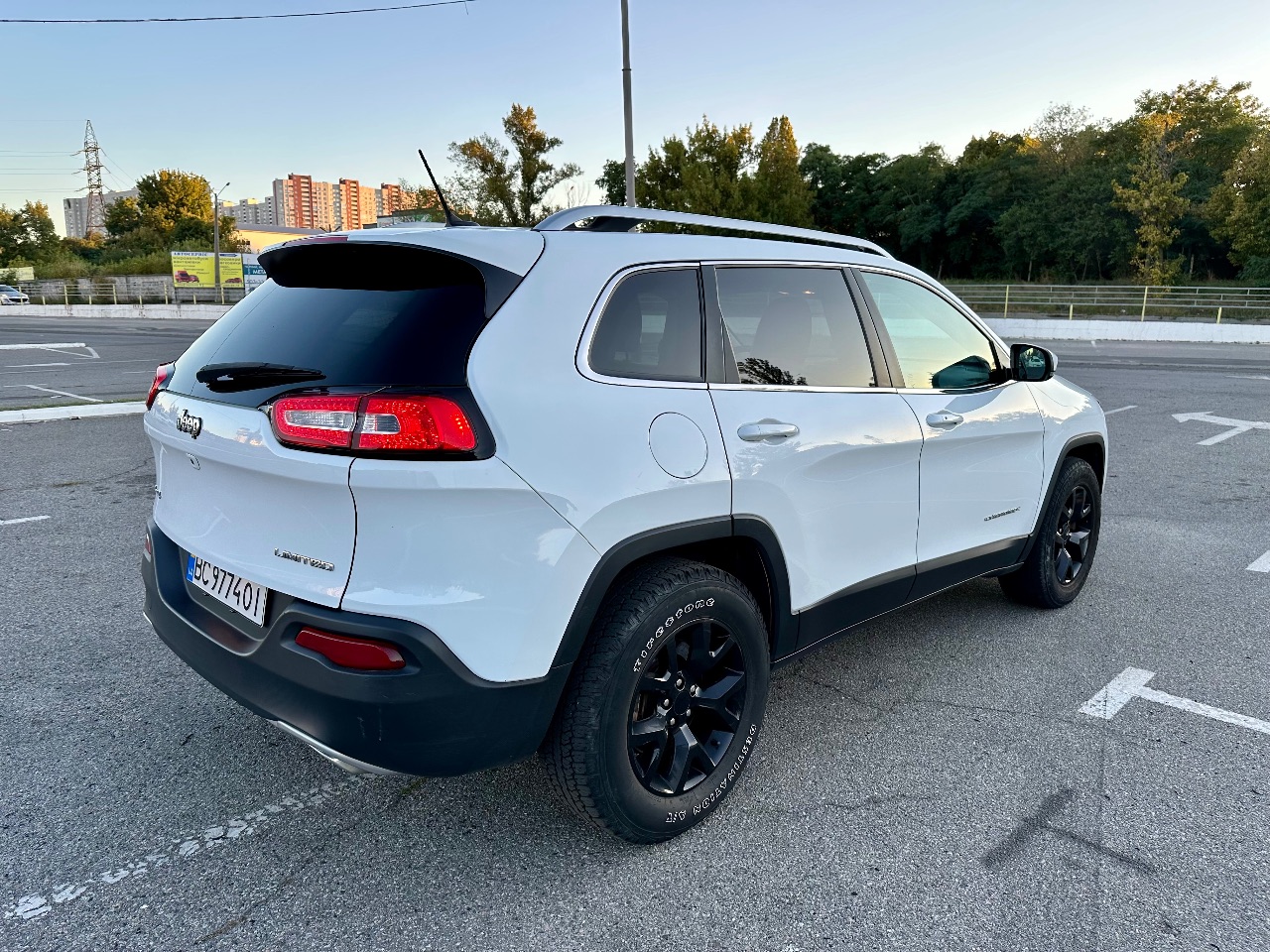 Jeep Cherokee - фото 5