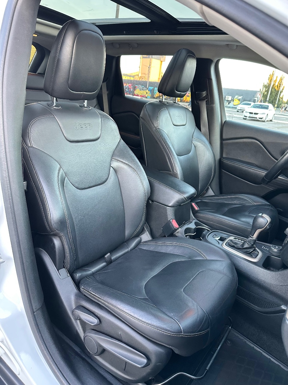 Jeep Cherokee - фото 23