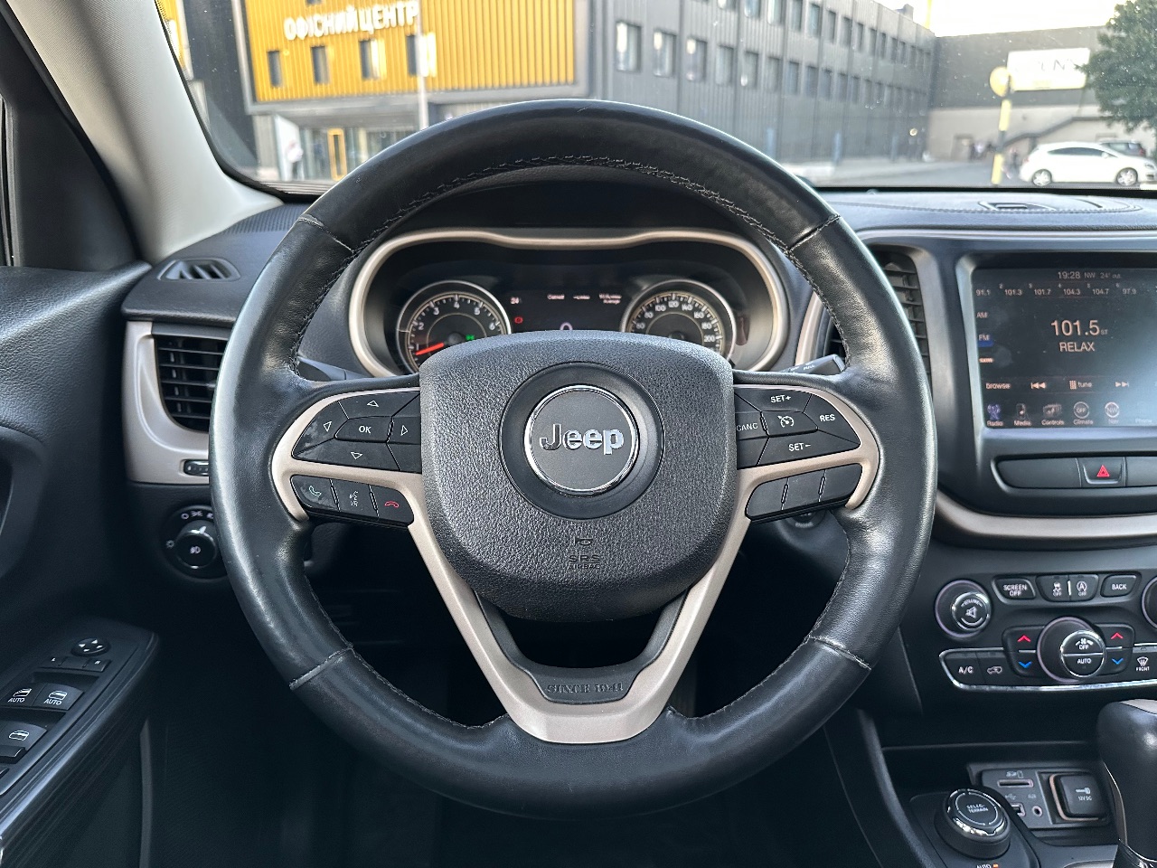 Jeep Cherokee - фото 29