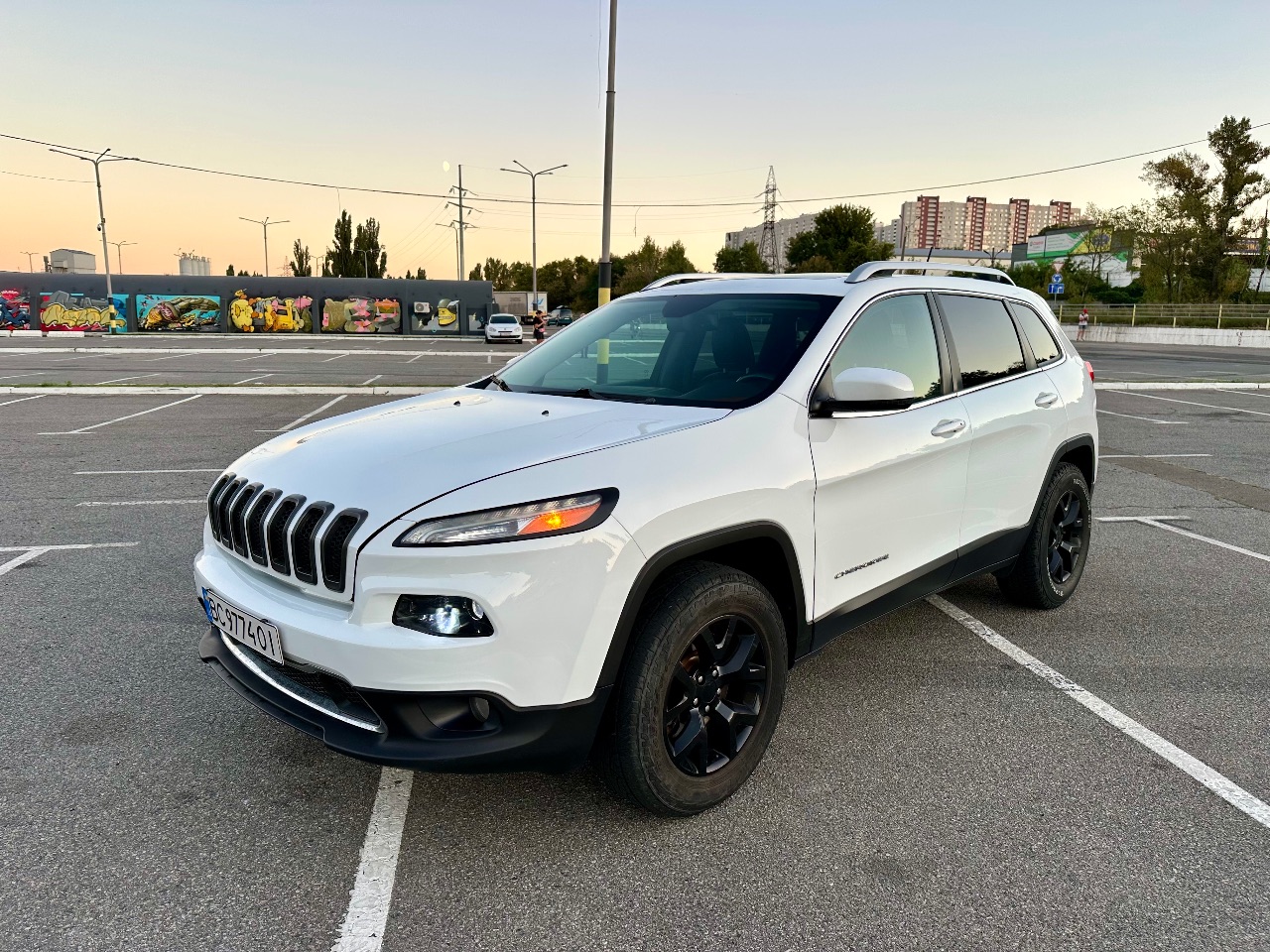 Jeep Cherokee - фото 1