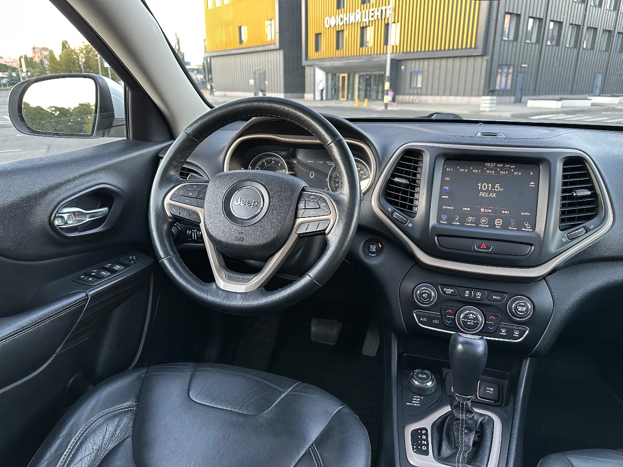 Jeep Cherokee - фото 26