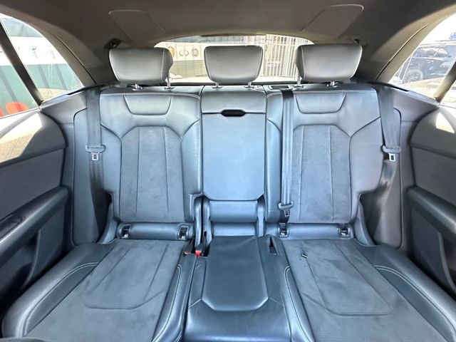 Audi Q8 - фото 5