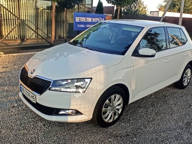 Skoda Fabia - фото 2