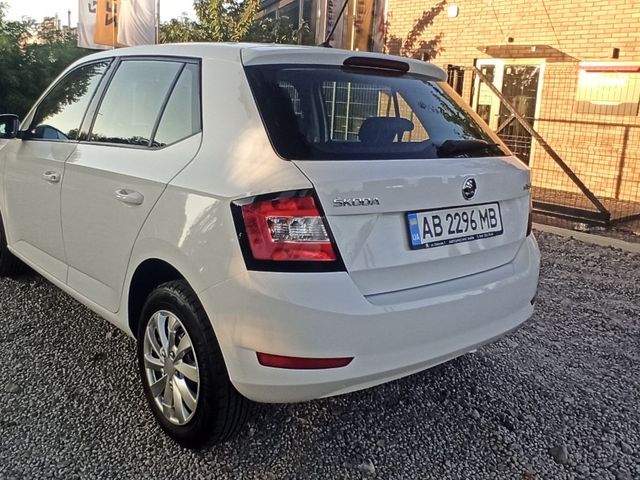 Skoda Fabia - фото 5