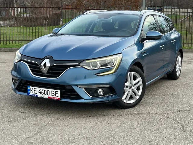 Renault Megane - фото 1