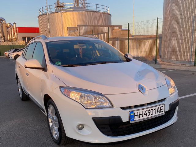 Renault Megane - фото 1