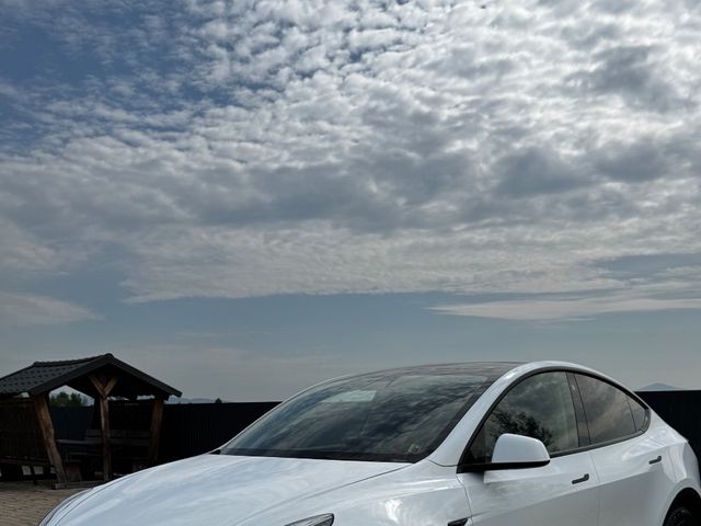 Tesla Model Y - фото 2