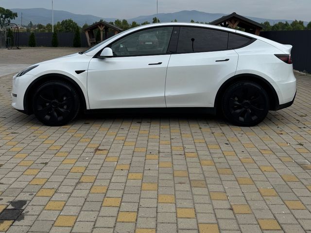 Tesla Model Y - фото 5
