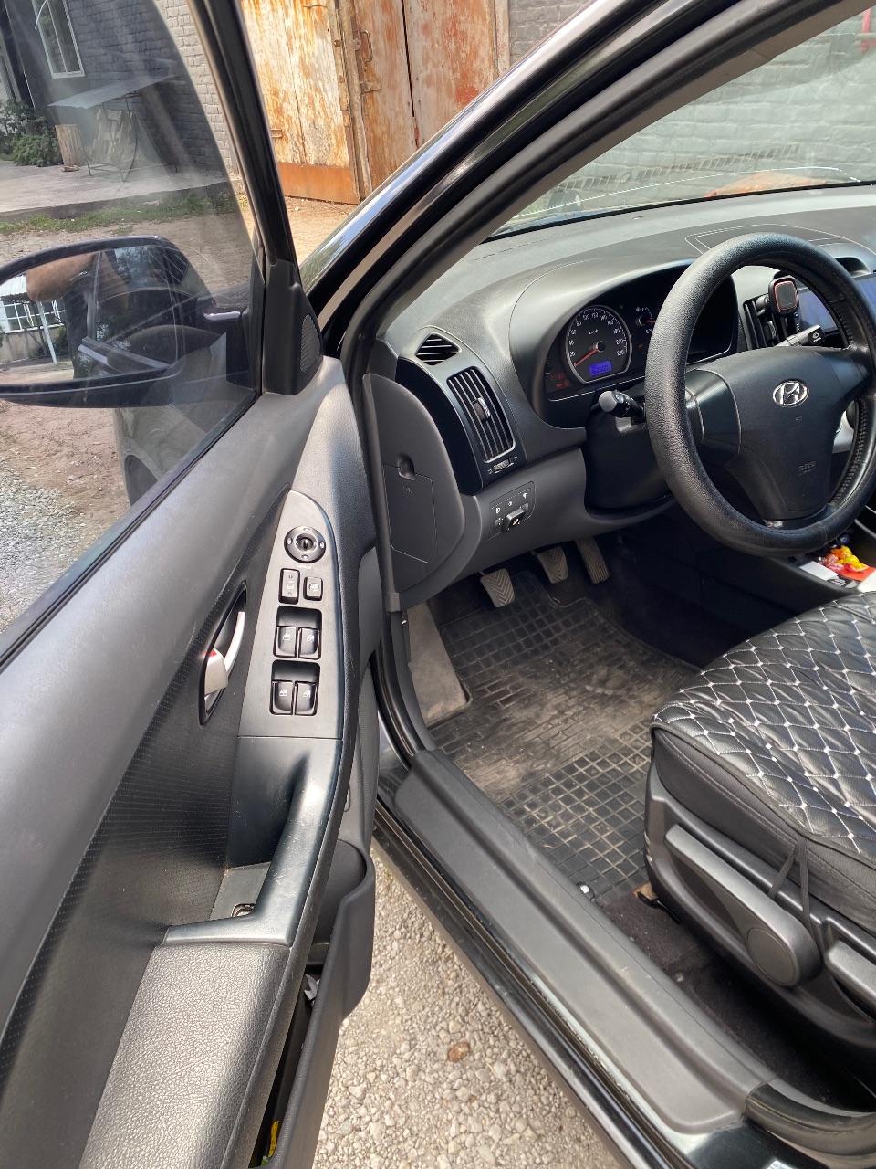 Hyundai Elantra - фото 11