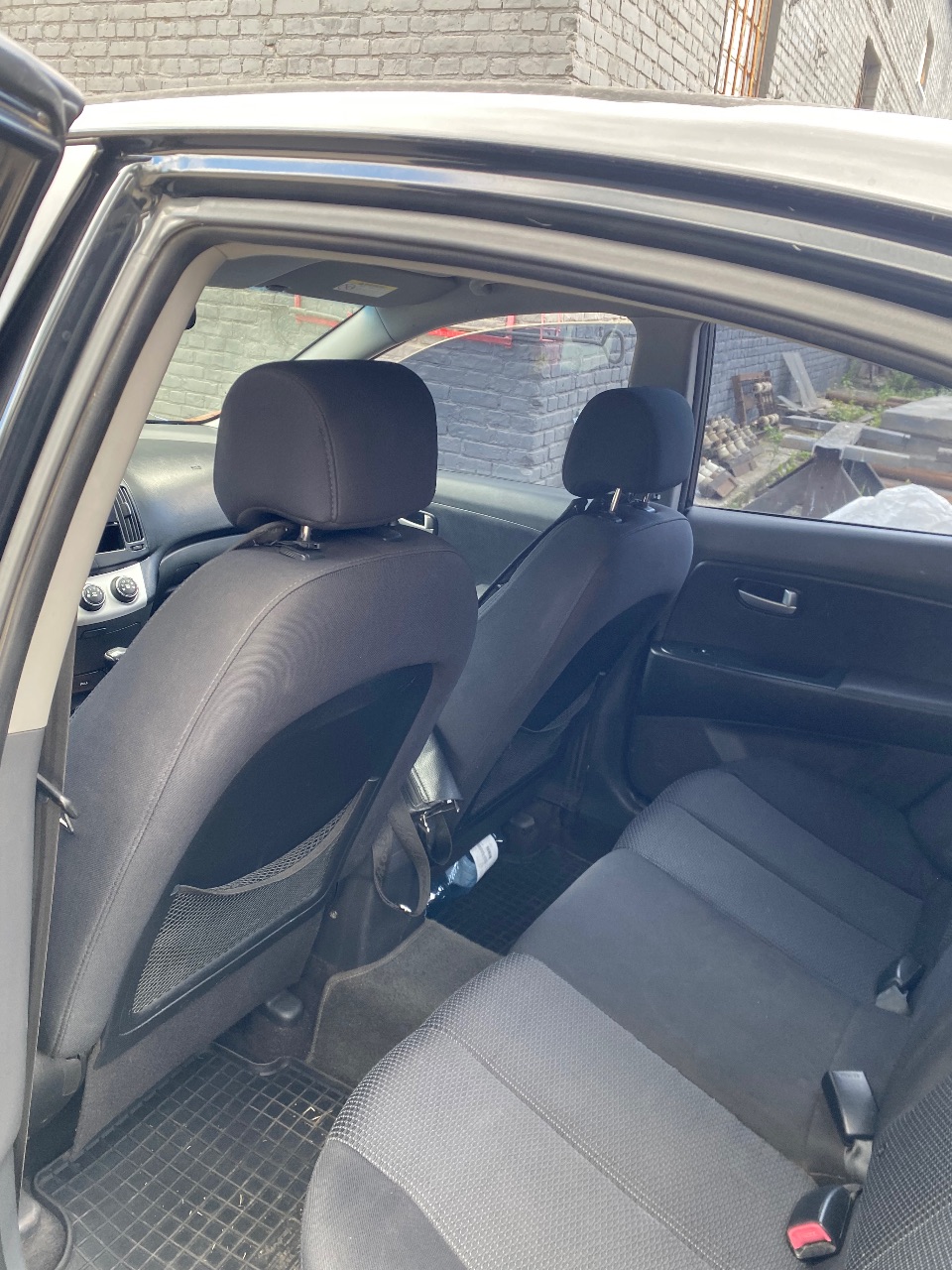 Hyundai Elantra - фото 7