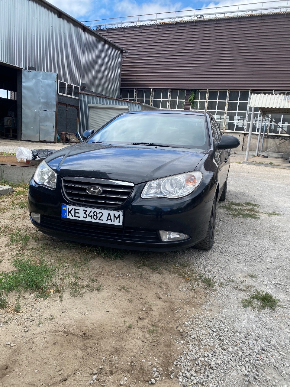 Hyundai Elantra - фото 1