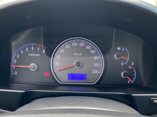 Hyundai Elantra - фото 4