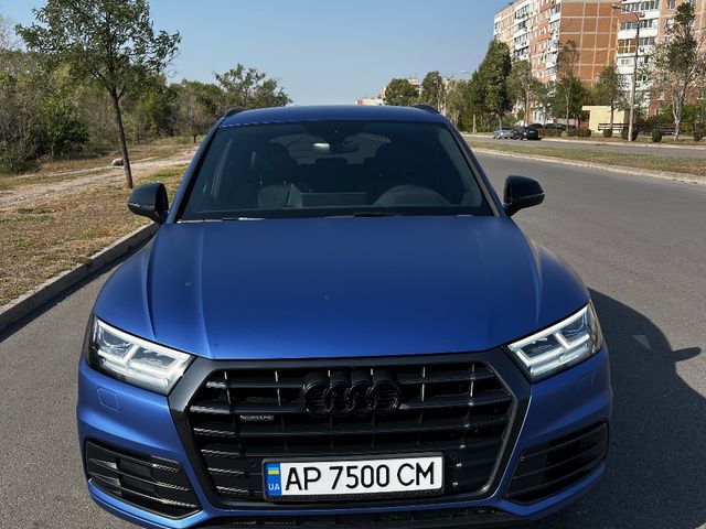 Audi Q5 - фото 1