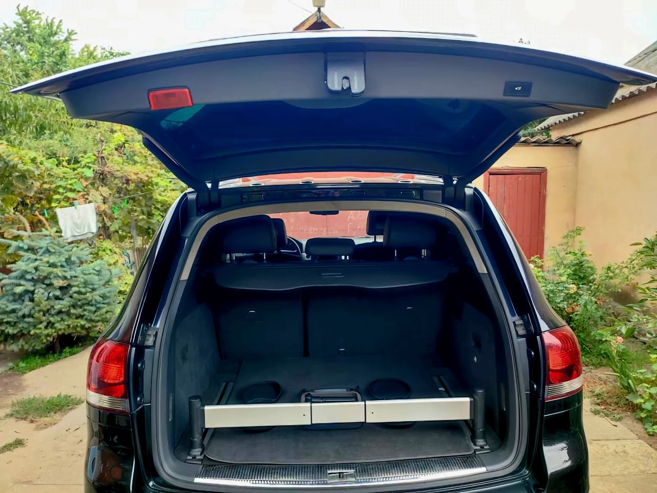 Volkswagen Touareg - фото 9