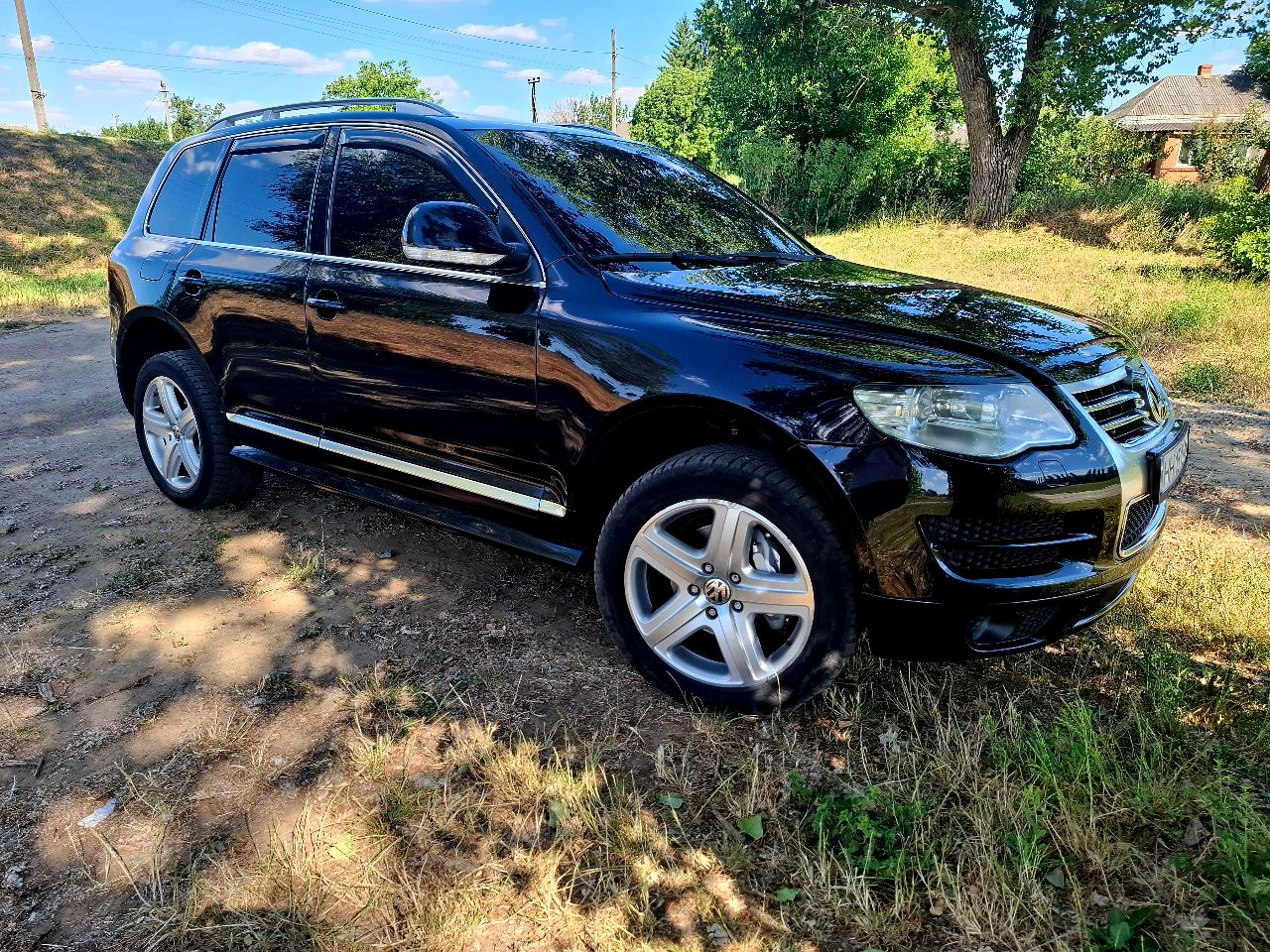 Volkswagen Touareg - фото 2