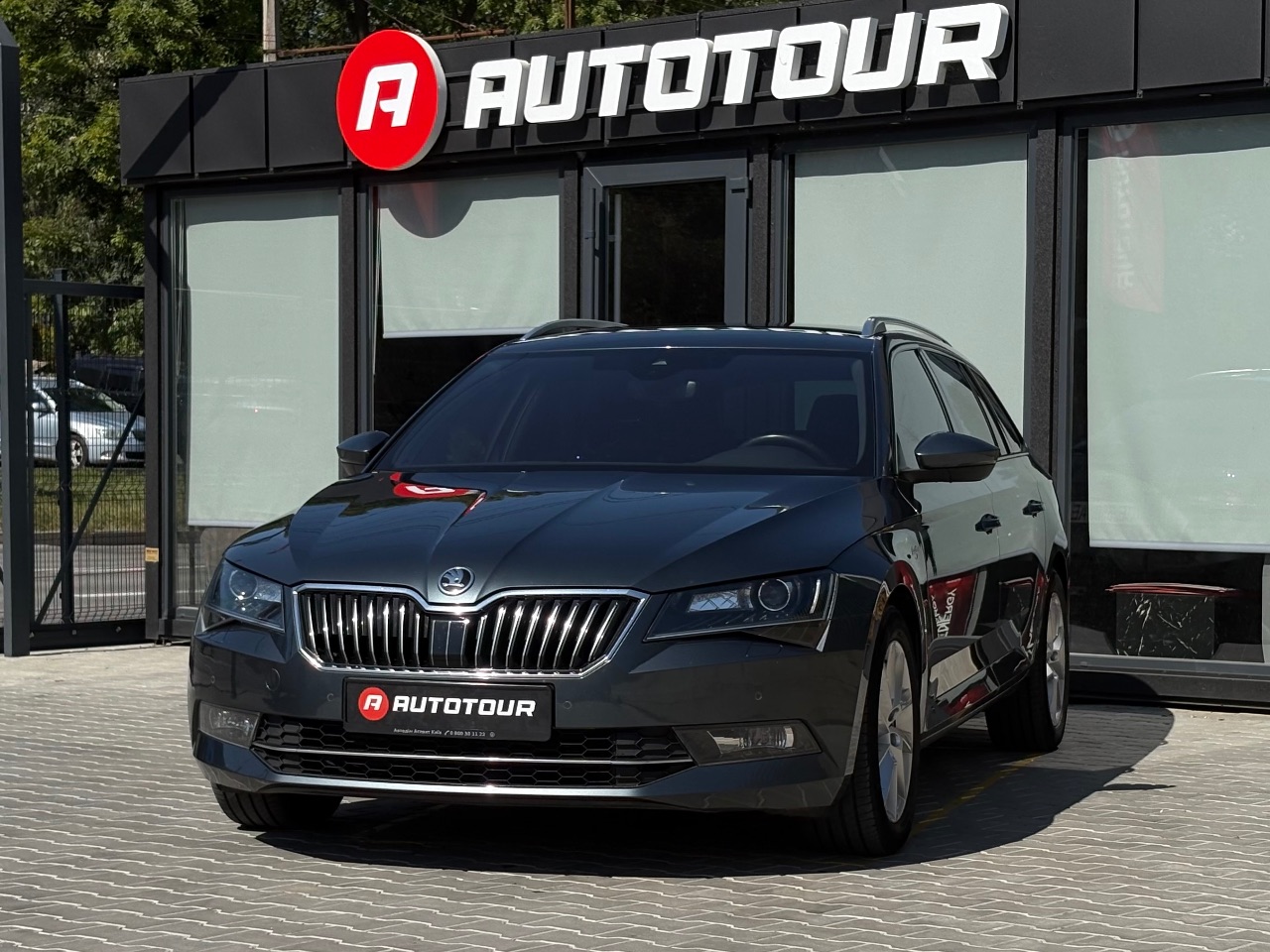 Skoda Superb - фото 1
