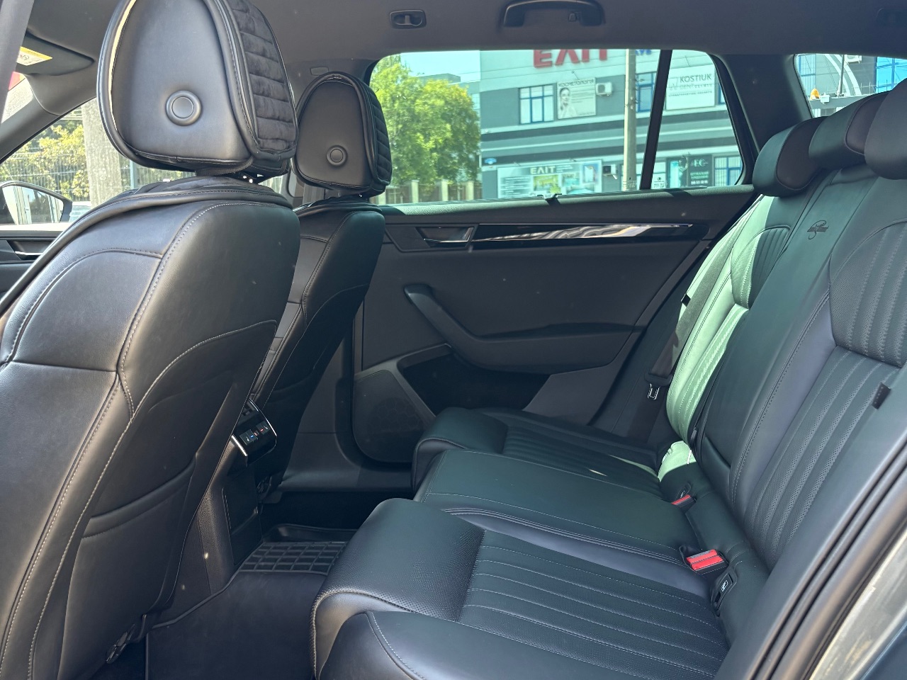 Skoda Superb - фото 8