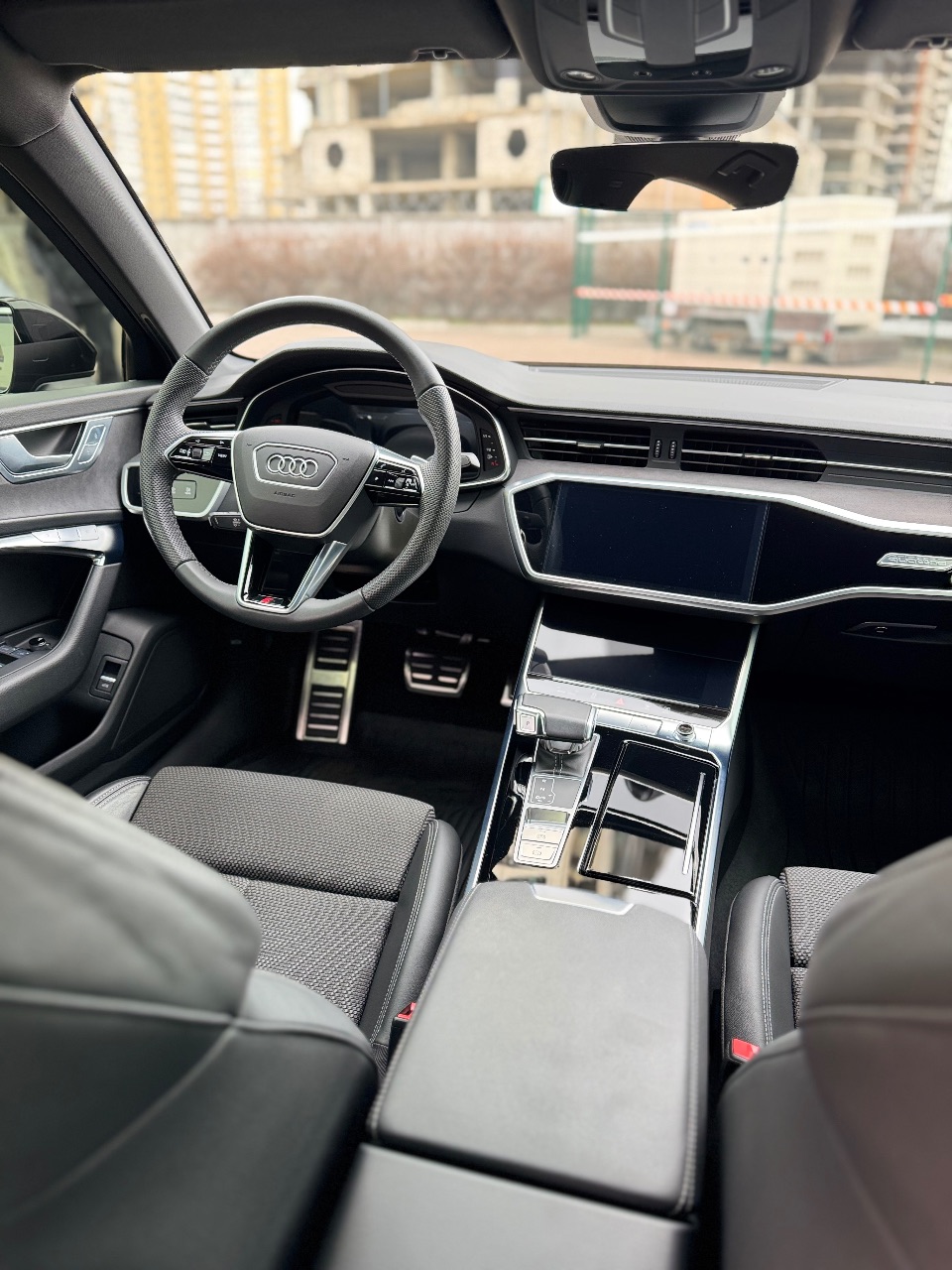 Audi A6 - фото 8