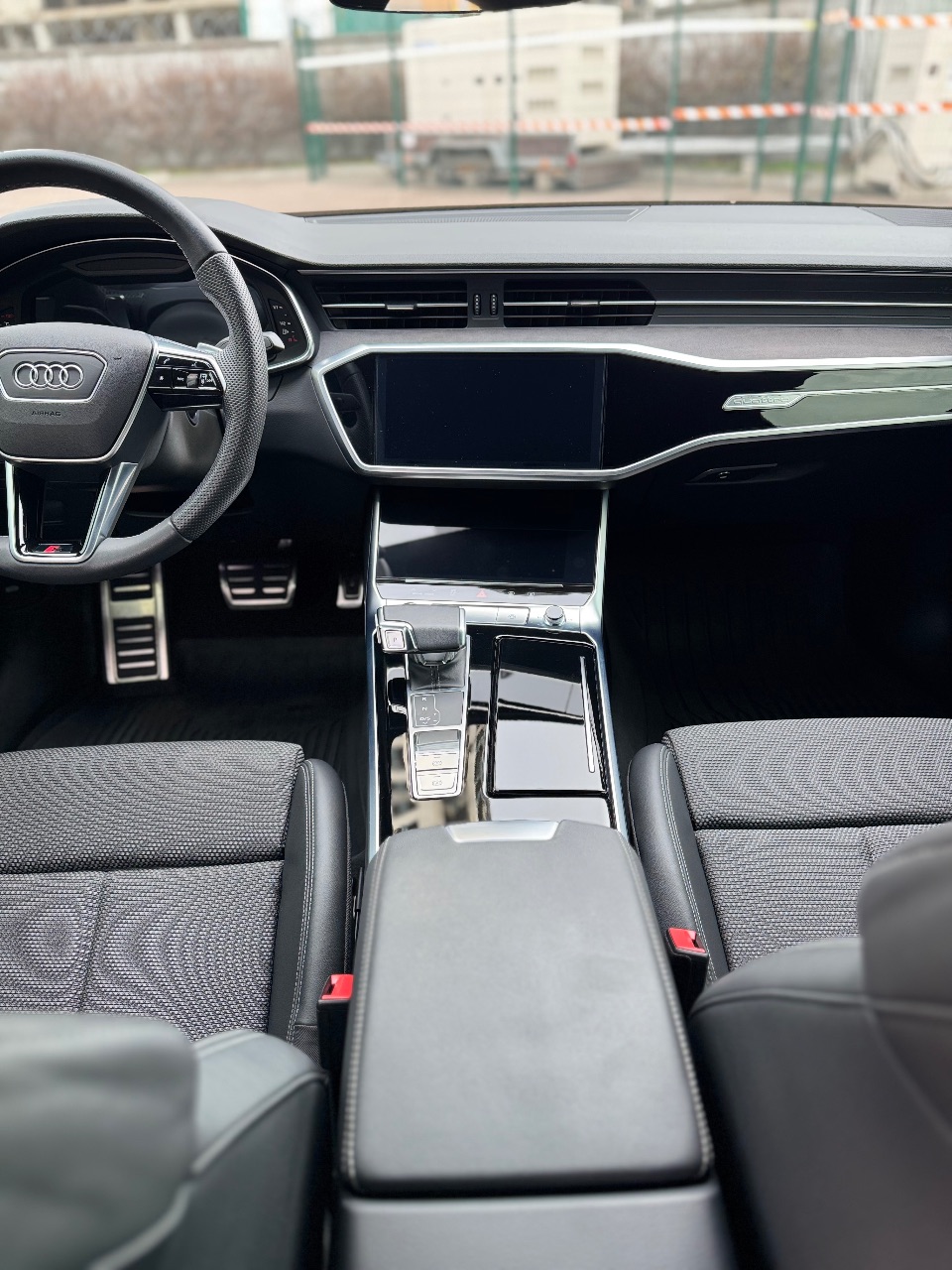 Audi A6 - фото 9