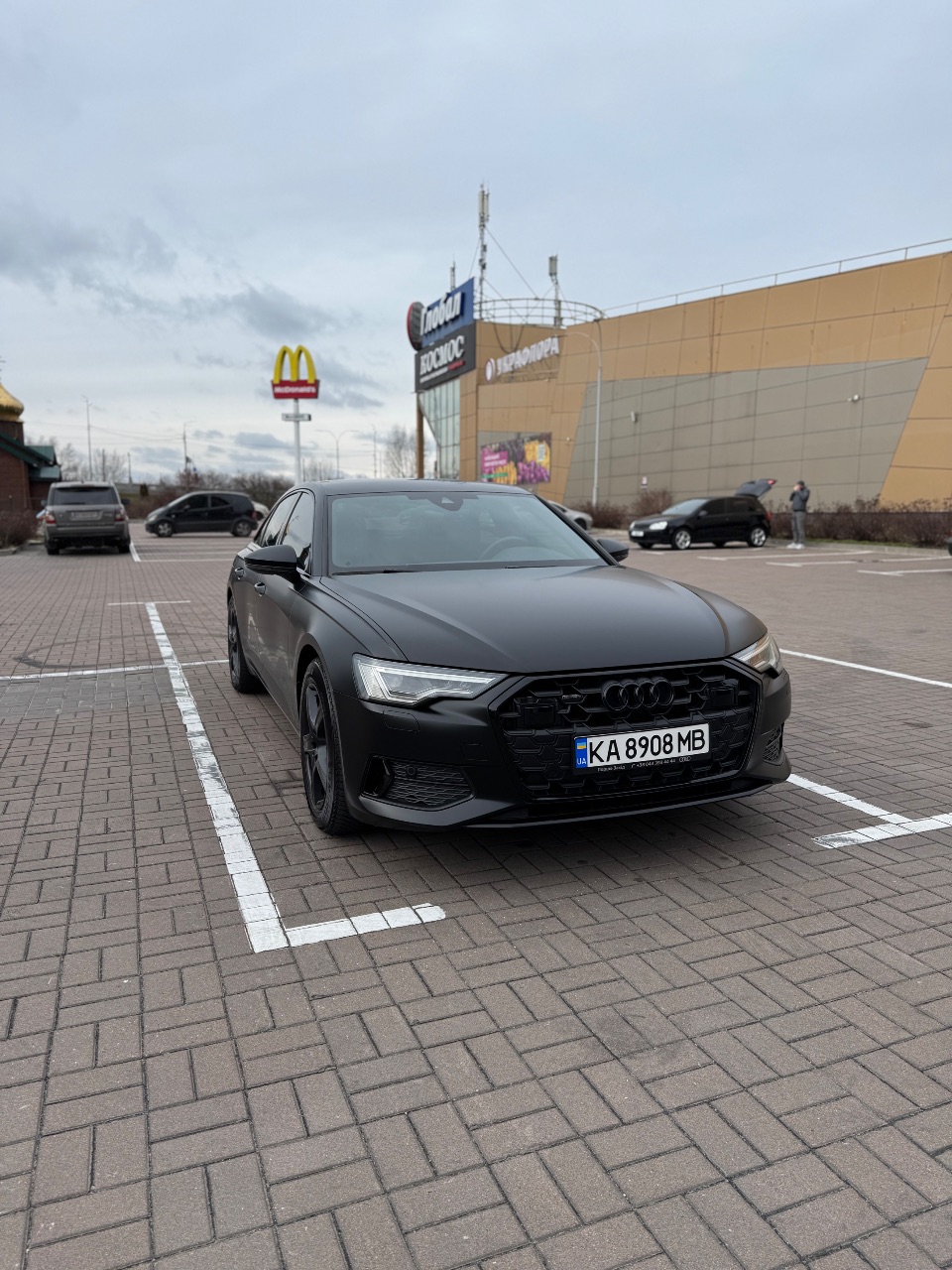 Audi A6 - фото 1