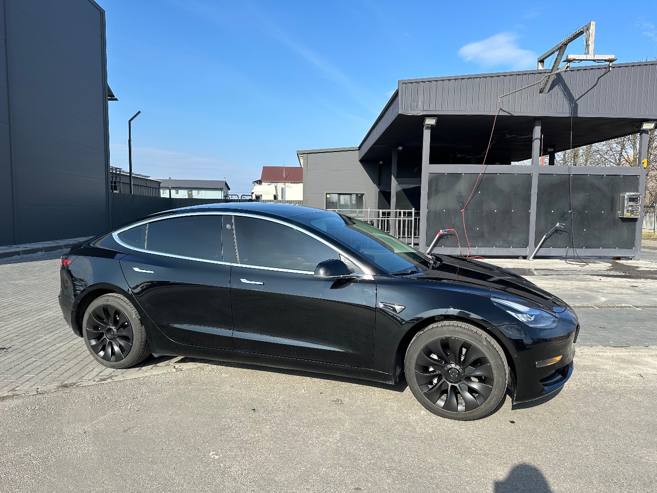 Tesla Model 3 - фото 6