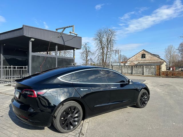 Tesla Model 3 - фото 5