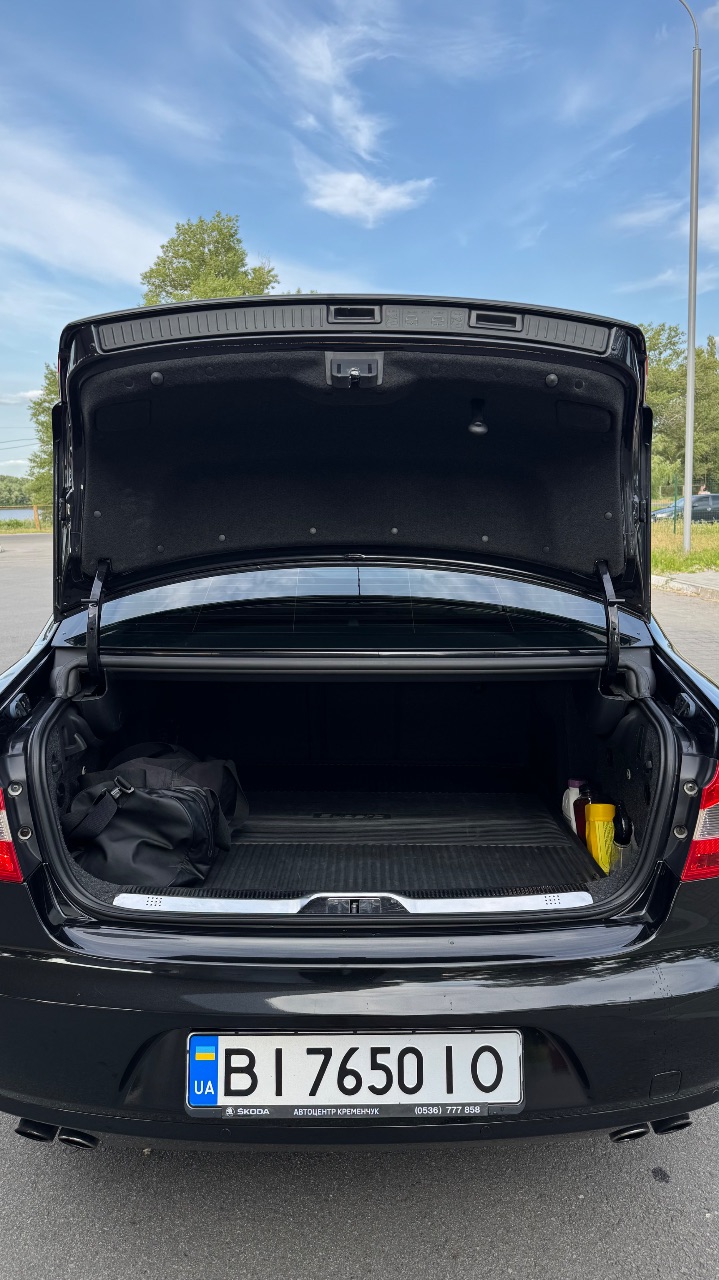 Skoda Superb - фото 8