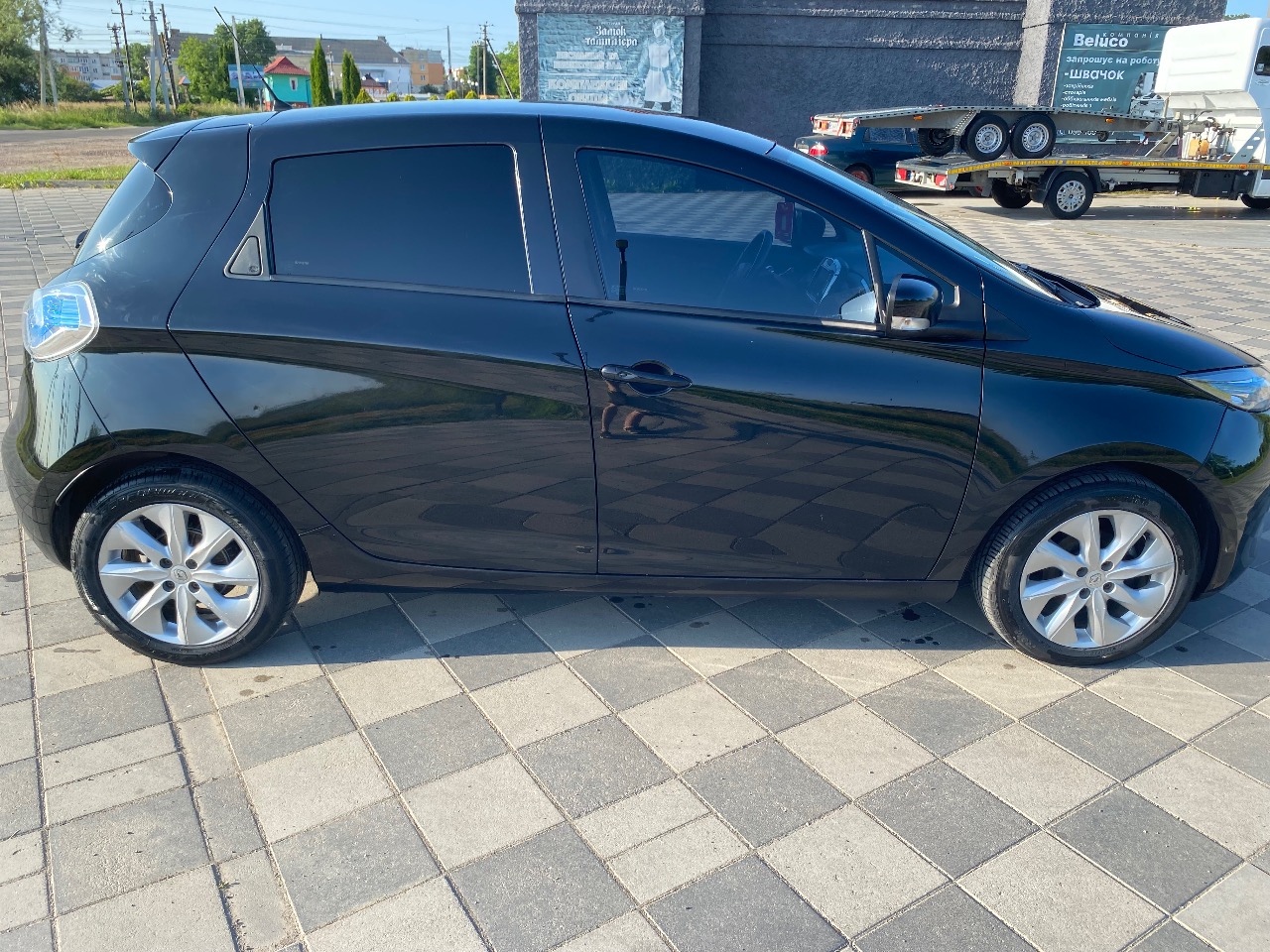 Renault ZOE - фото 12