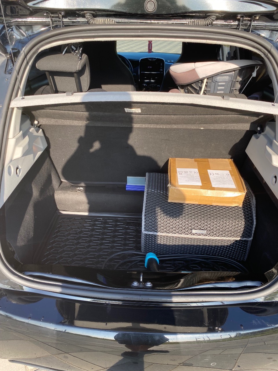 Renault ZOE - фото 8