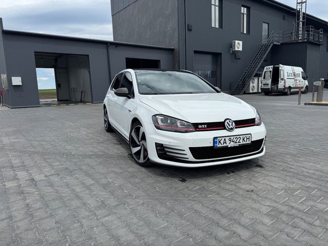 Volkswagen Golf GTI - зображення 1