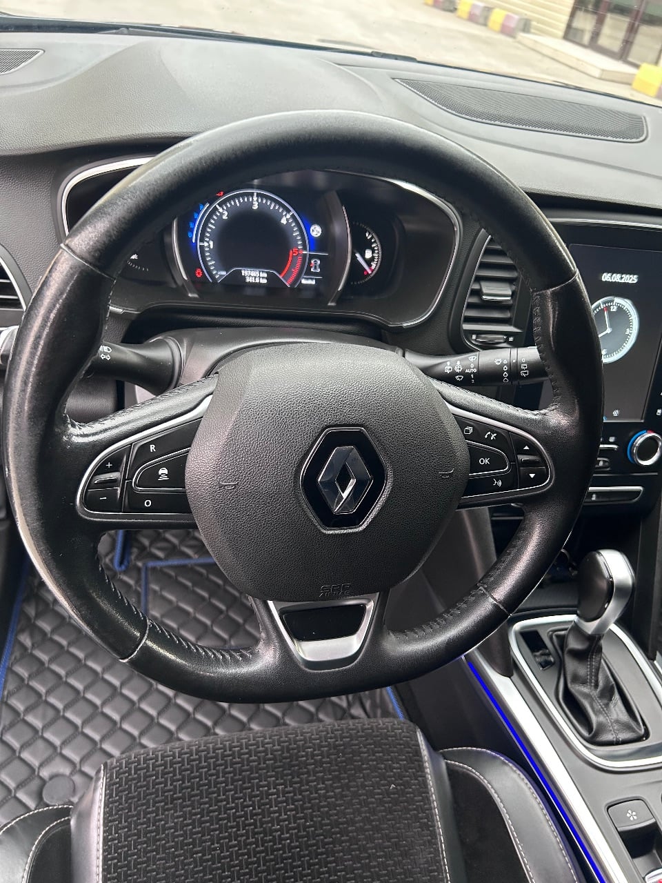 Renault Megane - фото 7