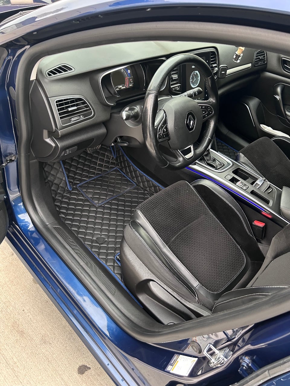 Renault Megane - фото 4