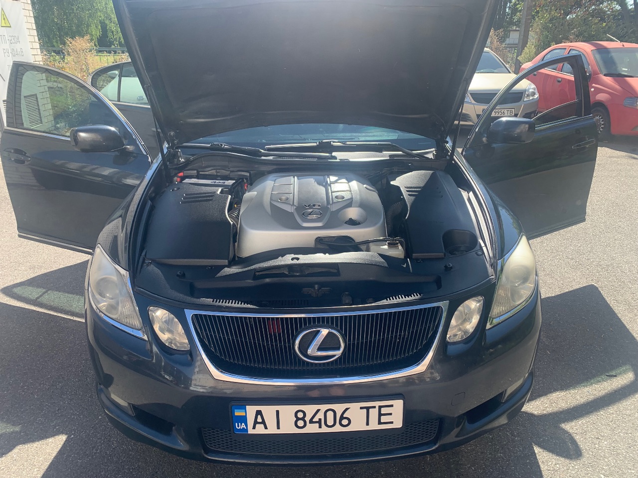 Lexus GS - фото 9