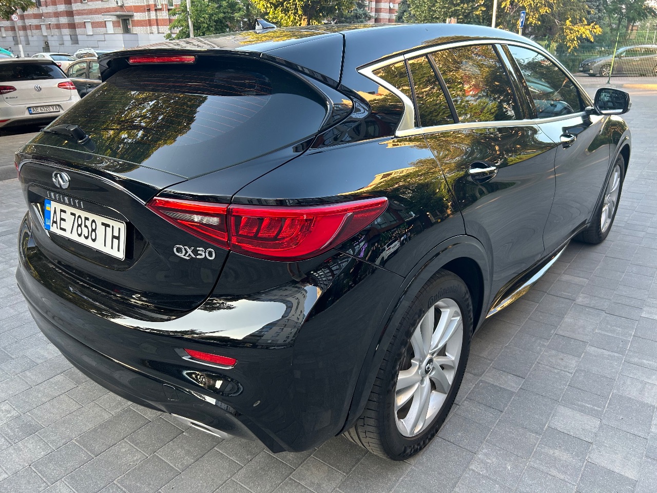 Infiniti QX30 - фото 6