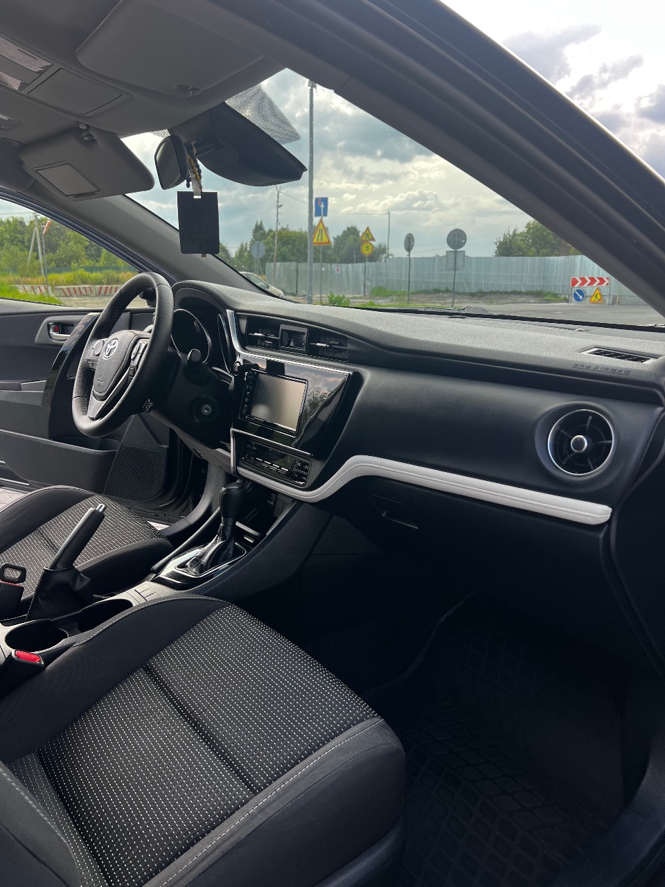 Toyota Corolla - фото 10